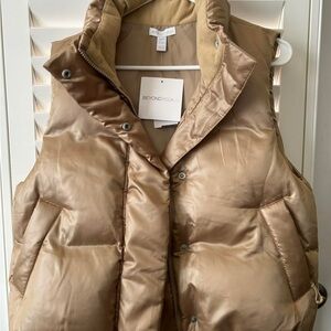 Beyond Yoga Vest in Cream